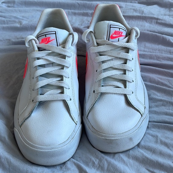 Nike low tops - Picture 2 of 8